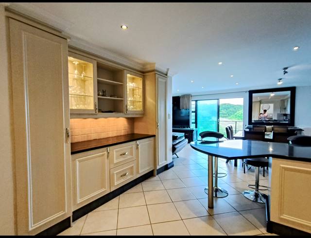 3 BEDROOM APARTMENT BLOCK FOR SALE IN FERREIRA TOWN